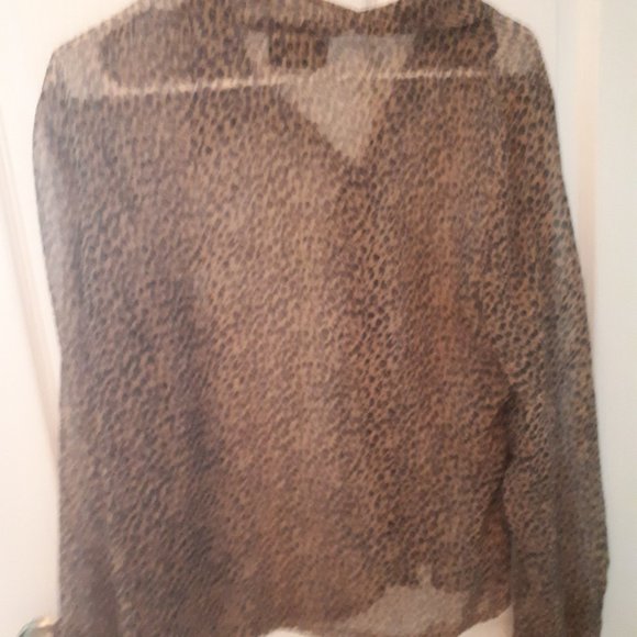 Sheer Jeans Works and Company size medium leopard print blouse. - Picture 4 of 4